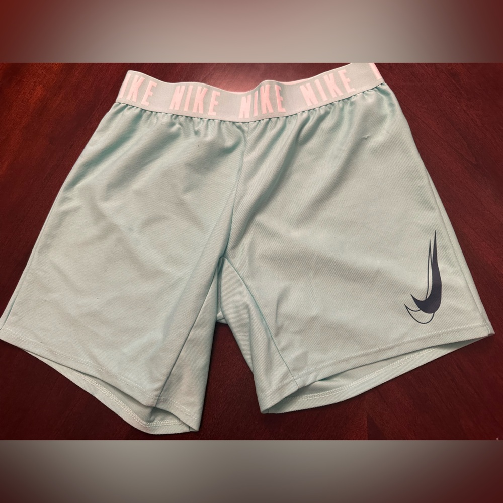 Nike shorts - youth medium